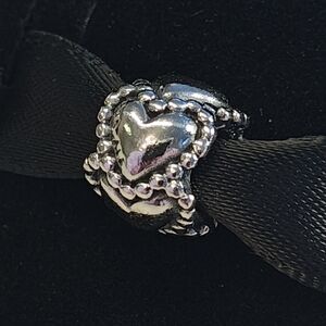 Authentic Pandora Retired Everlasting Love Charm - 790448